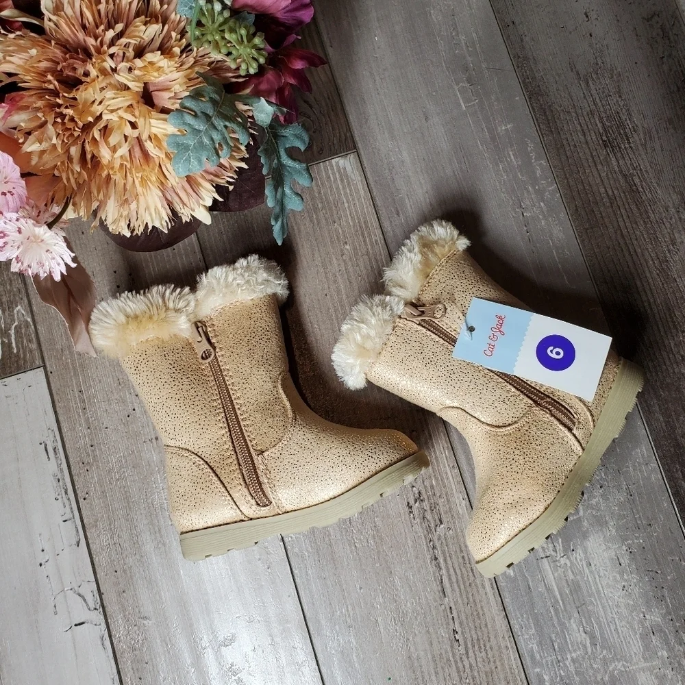 NWT Cat & Jack Girls Gold Tan Glitter Leah Faux Fur Boots Size 6